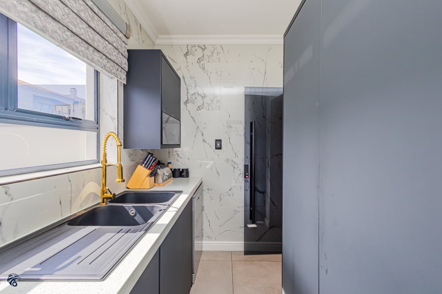 3 Bedroom Property for Sale in Calypso Beach Western Cape